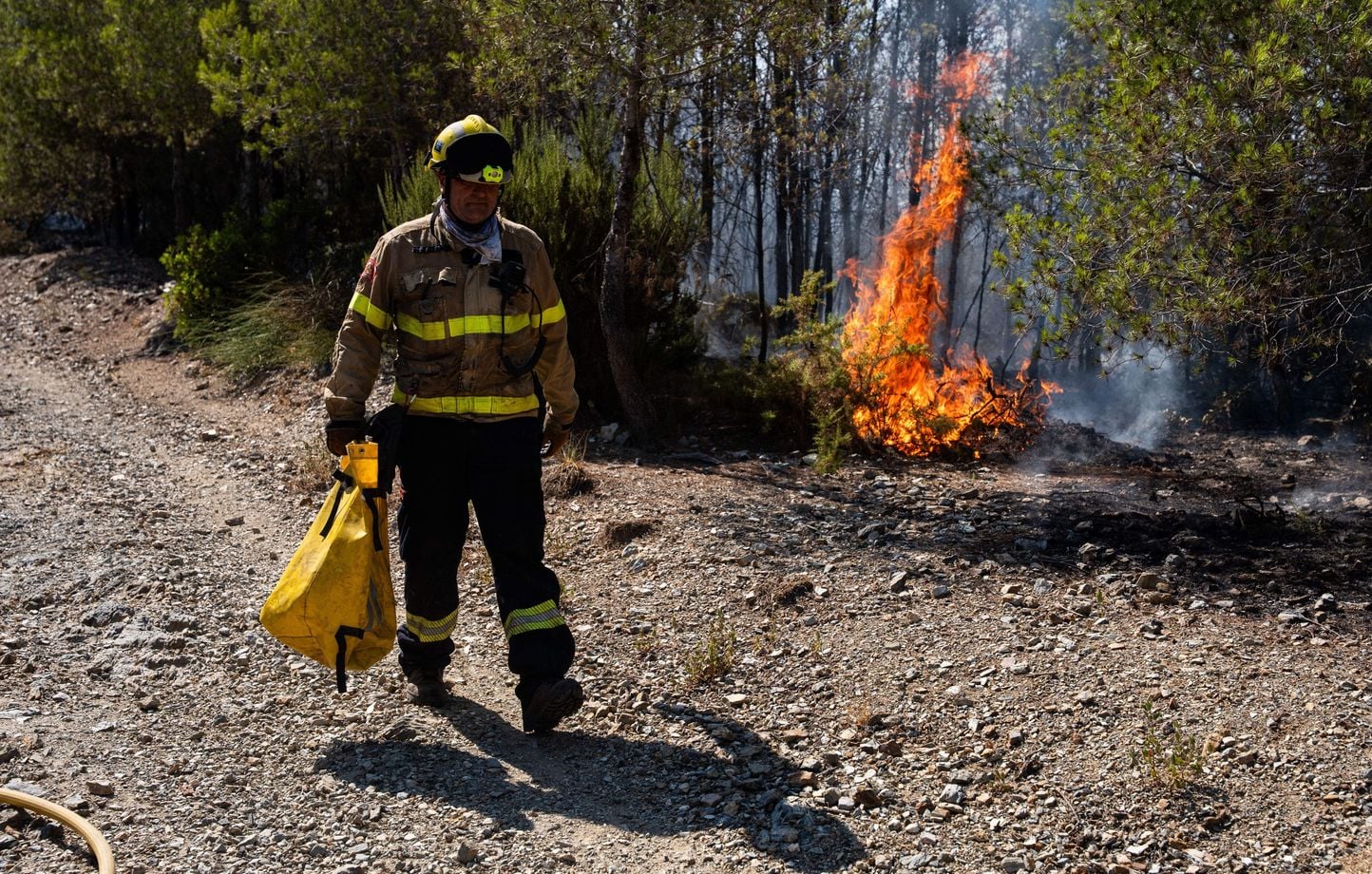 Un incendio mata a 11 personas en Andalucía, la peor cifra de muertos en años Un incendio mata a 11 personas en Andalucía, la peor cifra de muertos en años